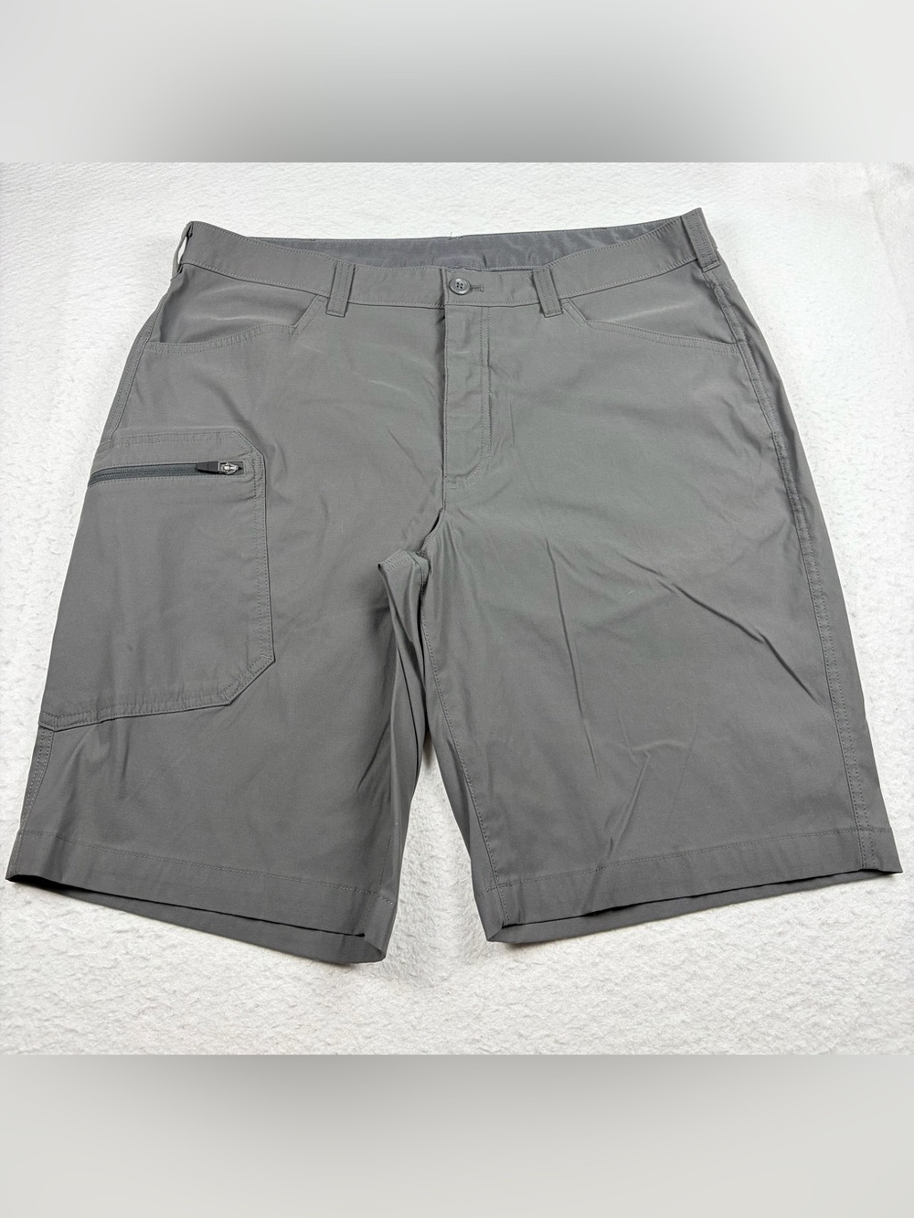 Eddie Bauer Men’s Tech Shorts Gray Size 38